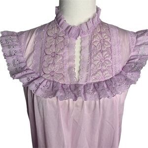 Vintage Nylon Lingerie Nightgown S Purple Sleeveless Embroidered Floral Lace